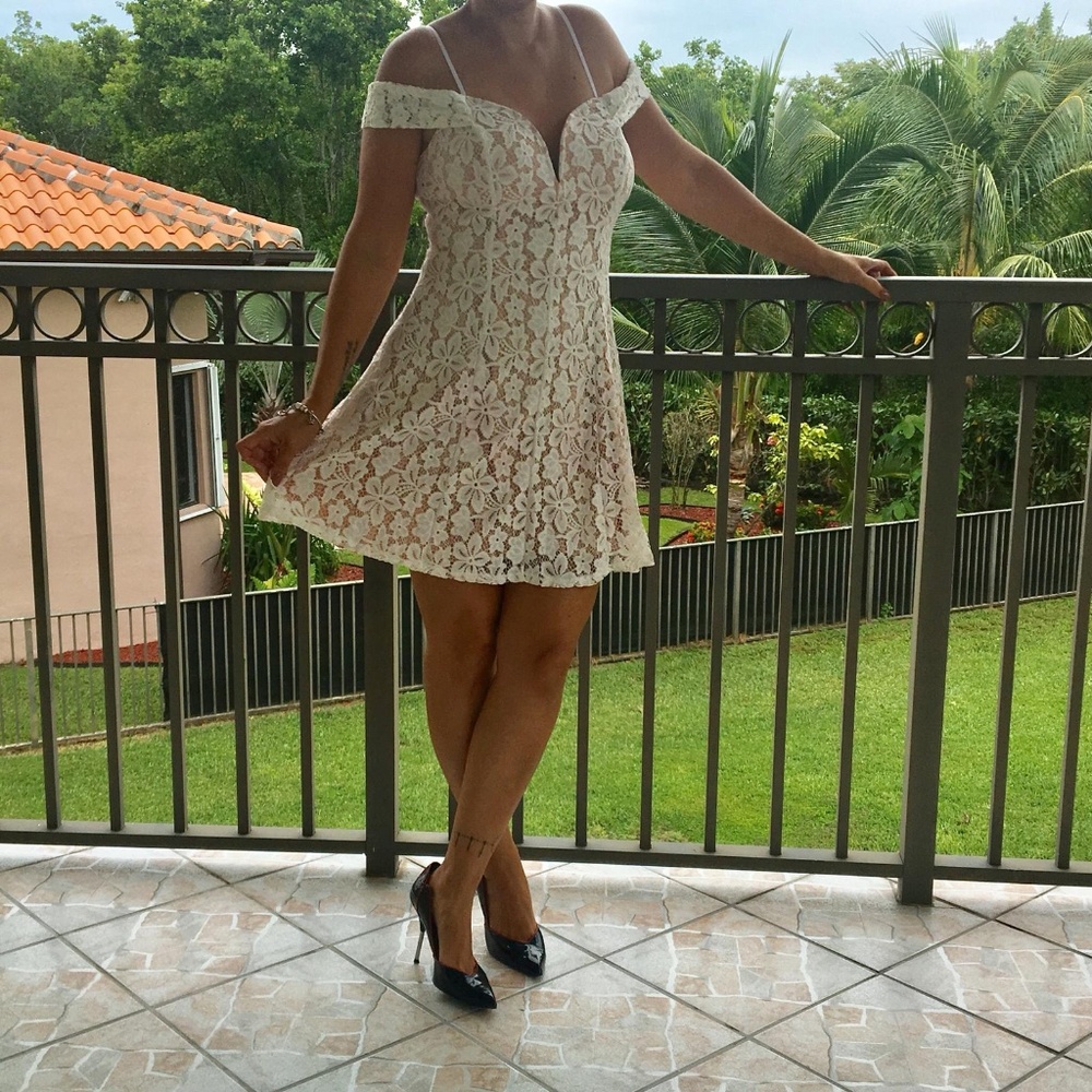 Rose Triangles Dress Woman - Picture 1 of 8